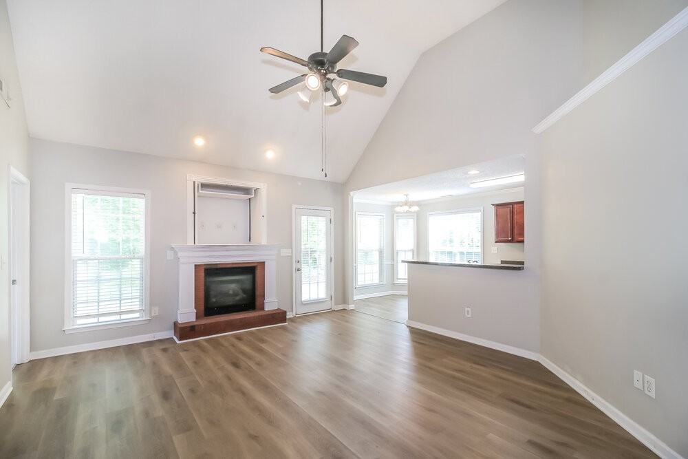 51 Kentucky Ave - Photo 5 of 17