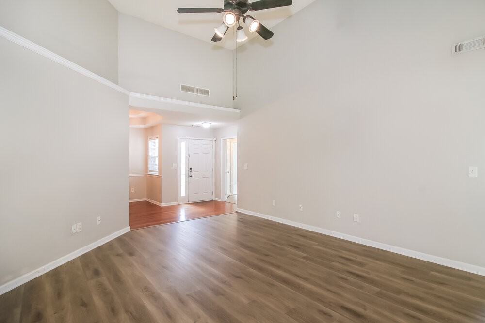 51 Kentucky Ave - Photo 6 of 17