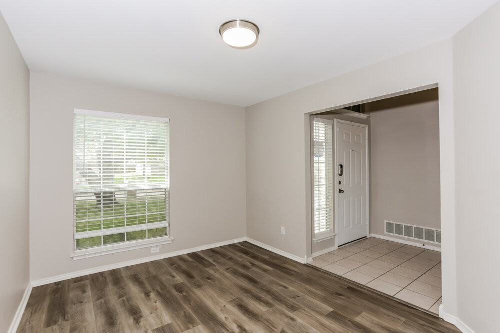 950 Silver Streak Dr - Photo 7 of 20