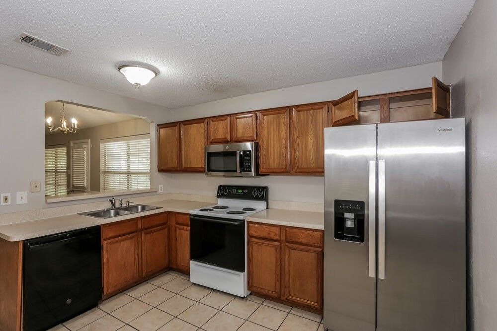 6505 Nicole Way - Photo 7 of 17