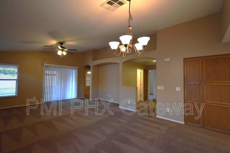 3238 E Elgin St - Photo 2 of 9