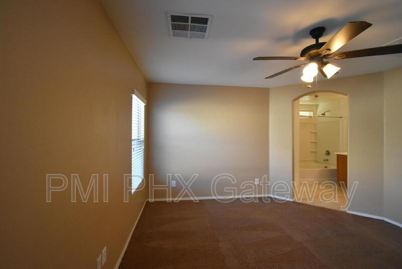 3238 E Elgin St - Photo 3 of 9