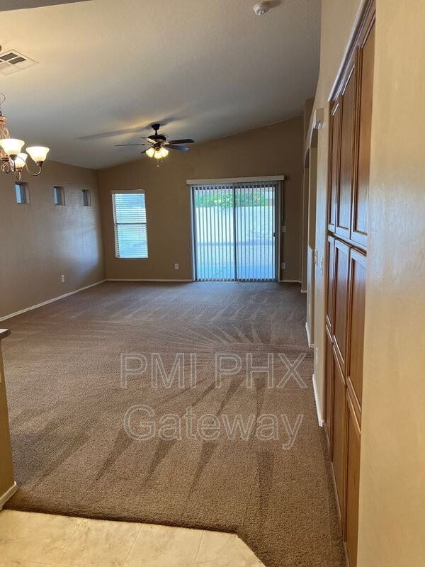 3238 E Elgin St - Photo 6 of 9
