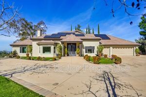 featured image of 29059 Meadow Glen Way W