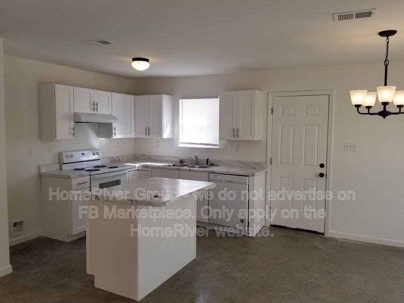 3848 Ajanders Dr - Photo 3 of 16