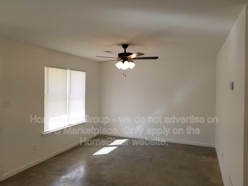3848 Ajanders Dr - Photo 4 of 16