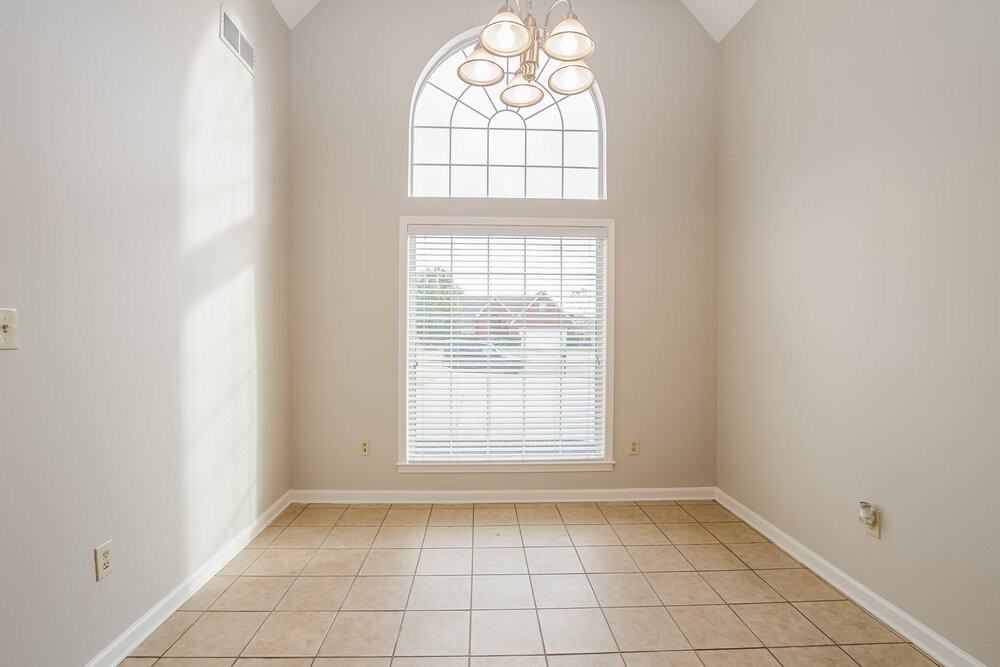 1438 Clockshop Dr - Photo 4 of 16