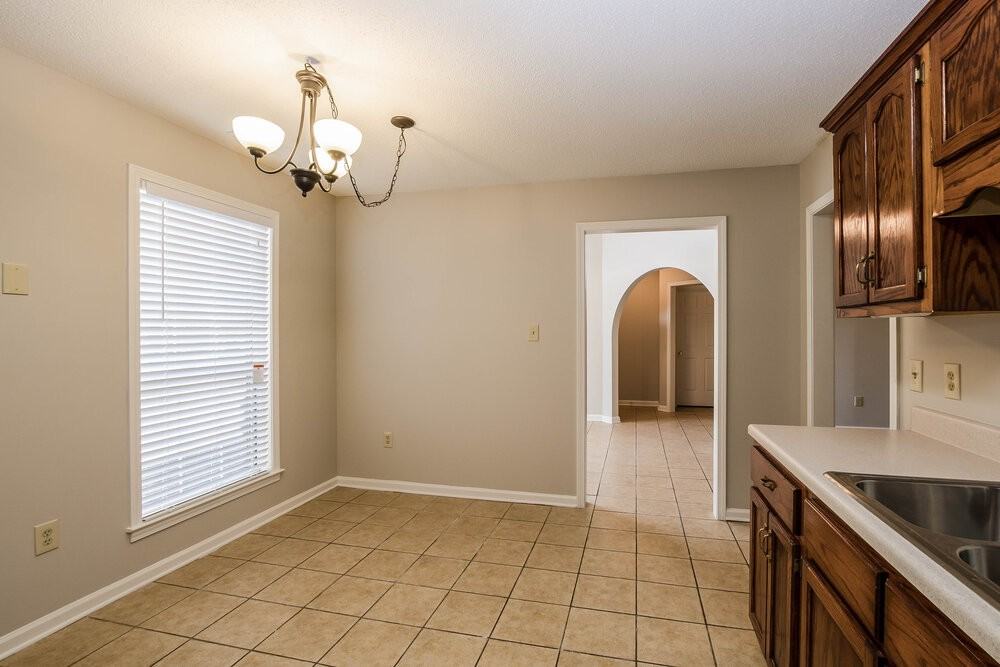 1438 Clockshop Dr - Photo 5 of 16