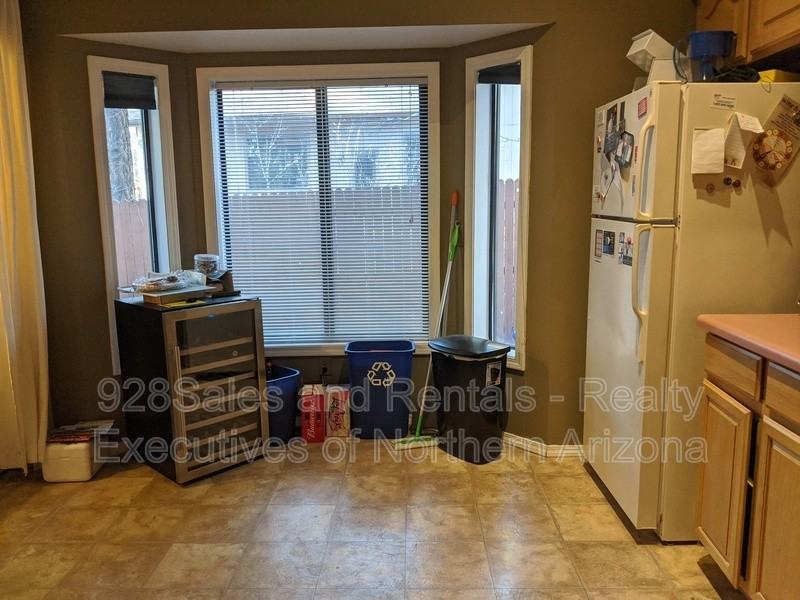 1538 W University Heights Dr S - Photo 4 of 24