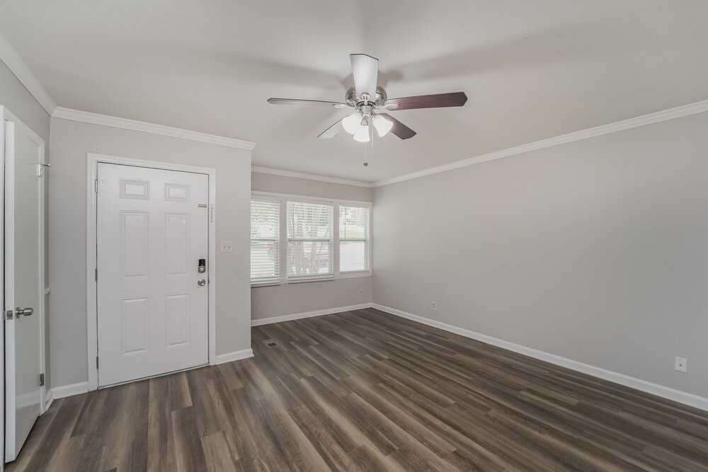 2413 Dora Dr - Photo 6 of 19