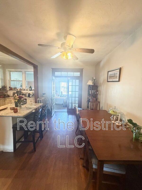 318 T St Ne - Photo 3 of 16