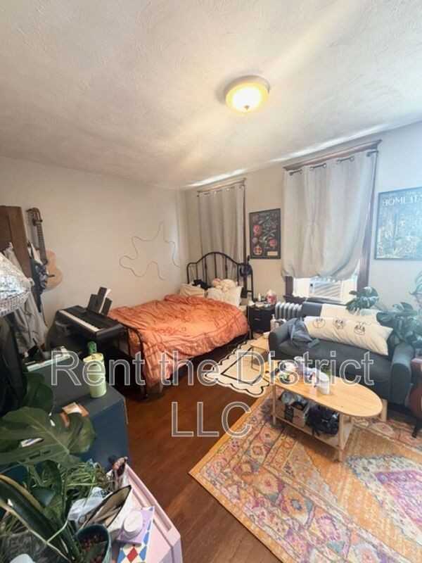 318 T St Ne - Photo 6 of 16