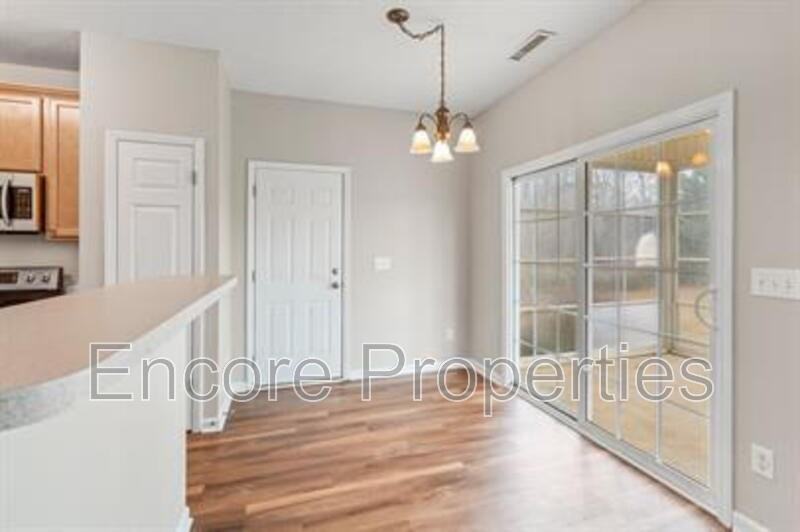 3212 Sawyers Mill Dr - Photo 7 of 20