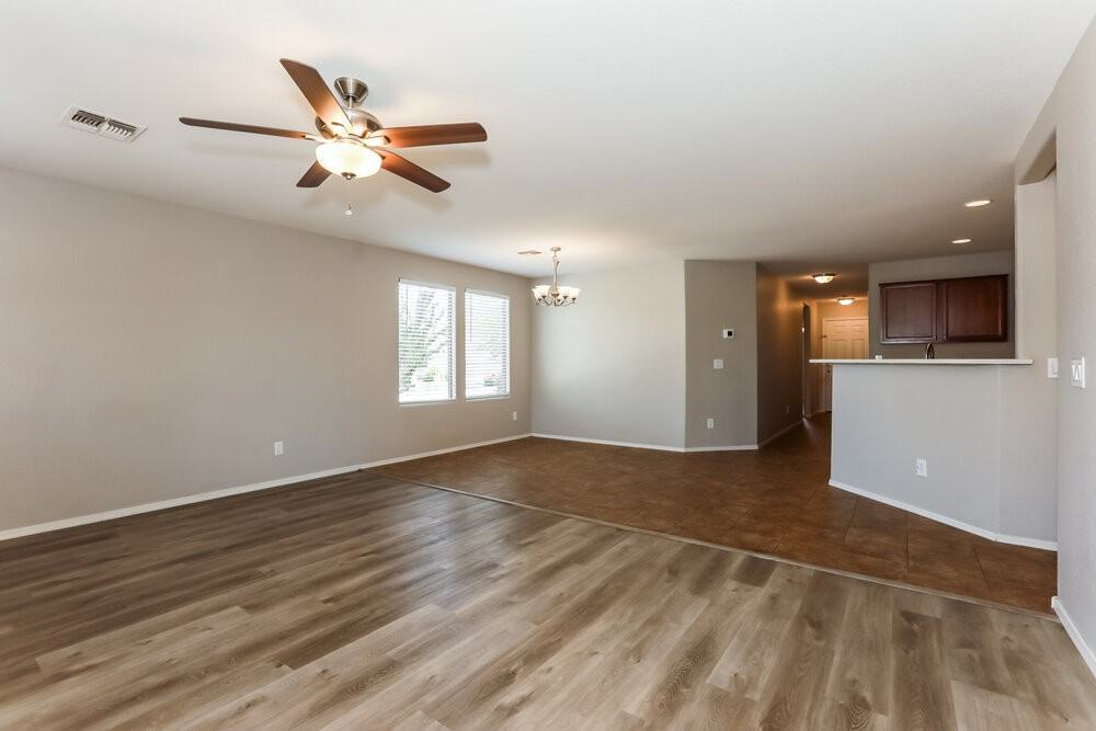 1126 E Daniella Dr - Photo 3 of 16