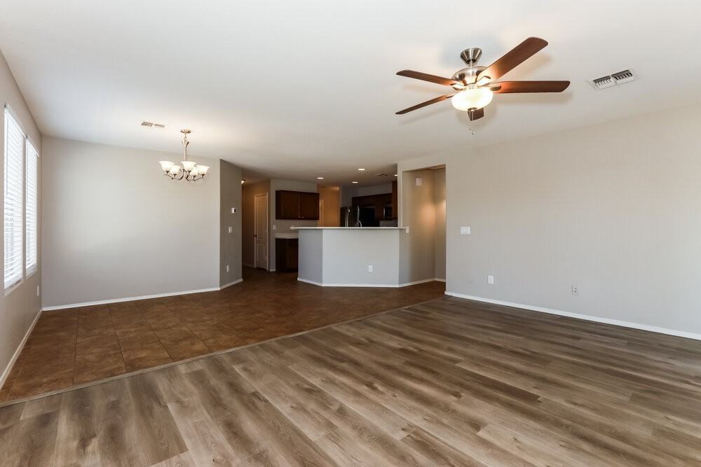 1126 E Daniella Dr - Photo 4 of 16