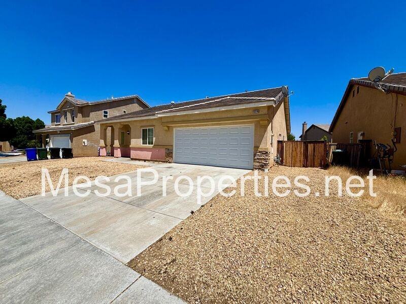 15219 Hallmark Ln - Photo 2 of 31