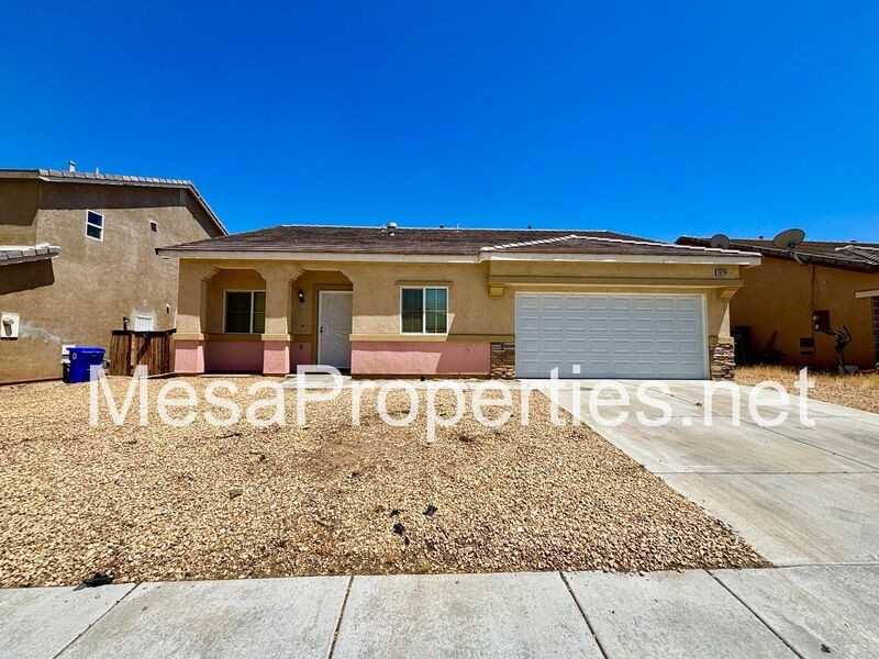15219 Hallmark Ln - Photo 3 of 31