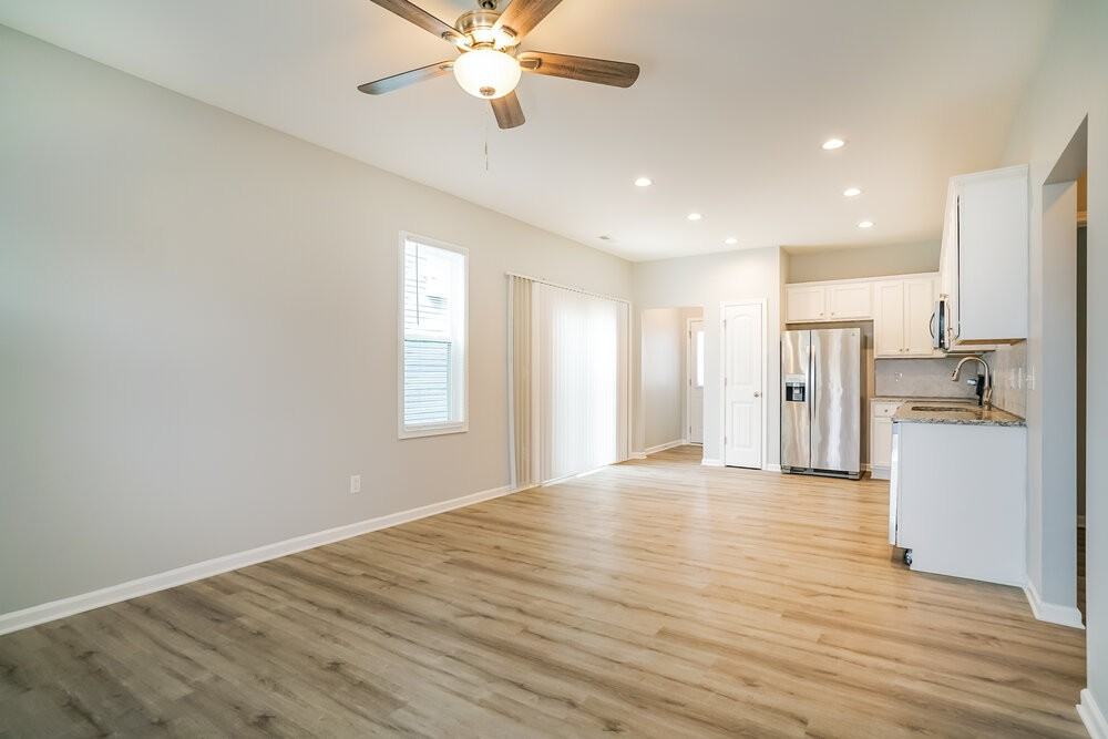 257 E Wilson St - Photo 6 of 16
