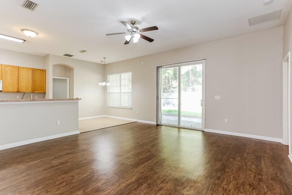 667 Bonaparte Dr - Photo 4 of 16