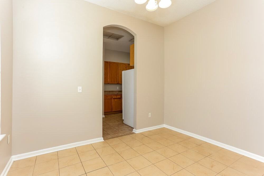 667 Bonaparte Dr - Photo 6 of 16