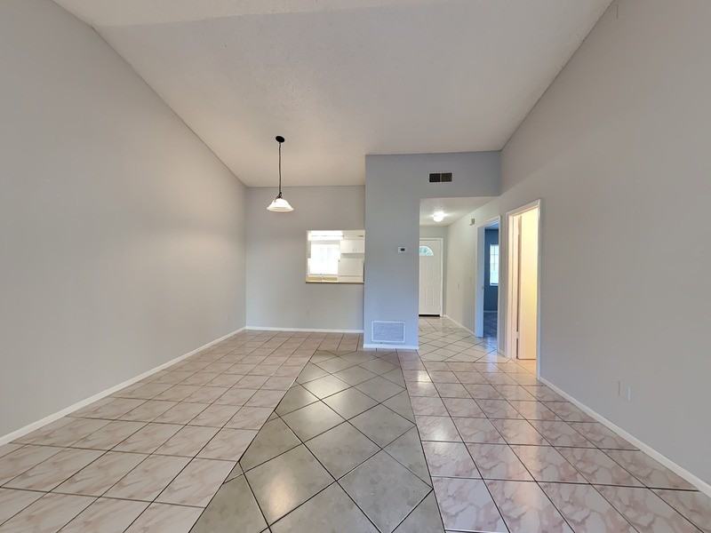1913 Truman Rd - Photo 4 of 19
