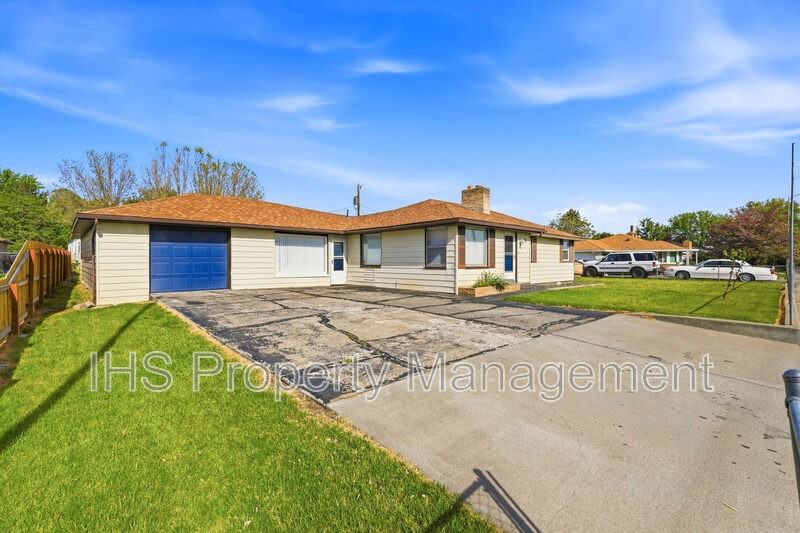 722 S Union St - Photo 2 of 19