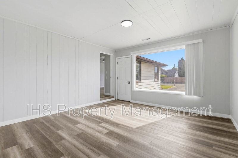 722 S Union St - Photo 6 of 19