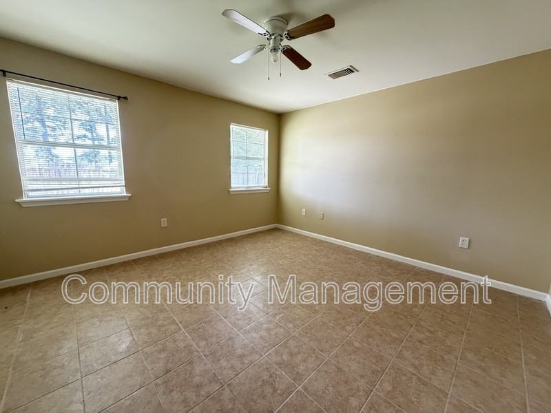1314 N Range Ave - Photo 6 of 15