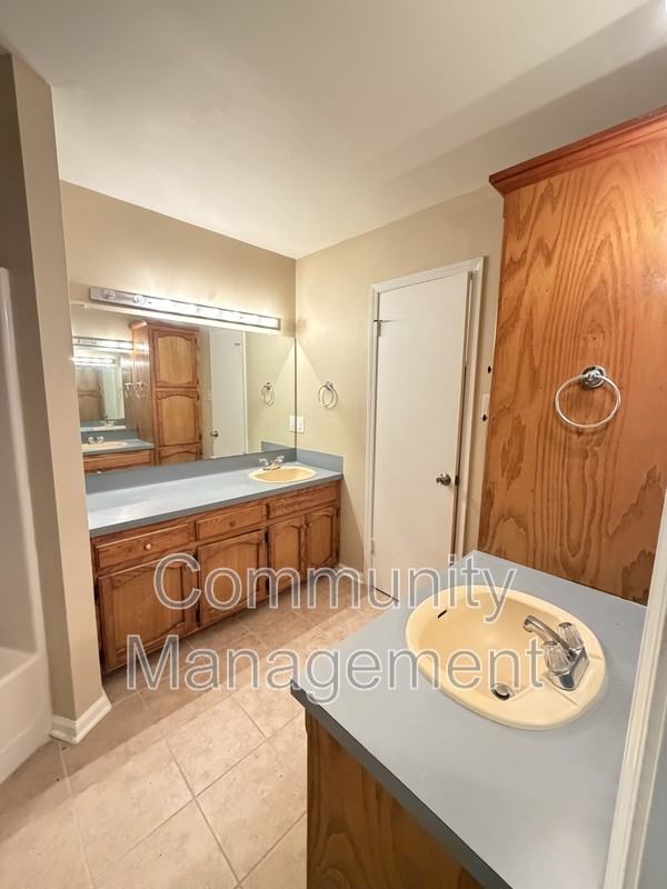 1314 N Range Ave - Photo 7 of 15