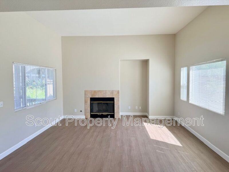 43174 Teramo St - Photo 2 of 34
