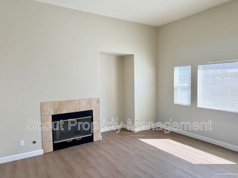 43174 Teramo St - Photo 3 of 34