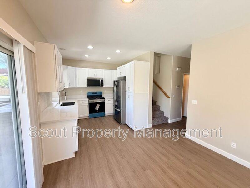 43174 Teramo St - Photo 6 of 34