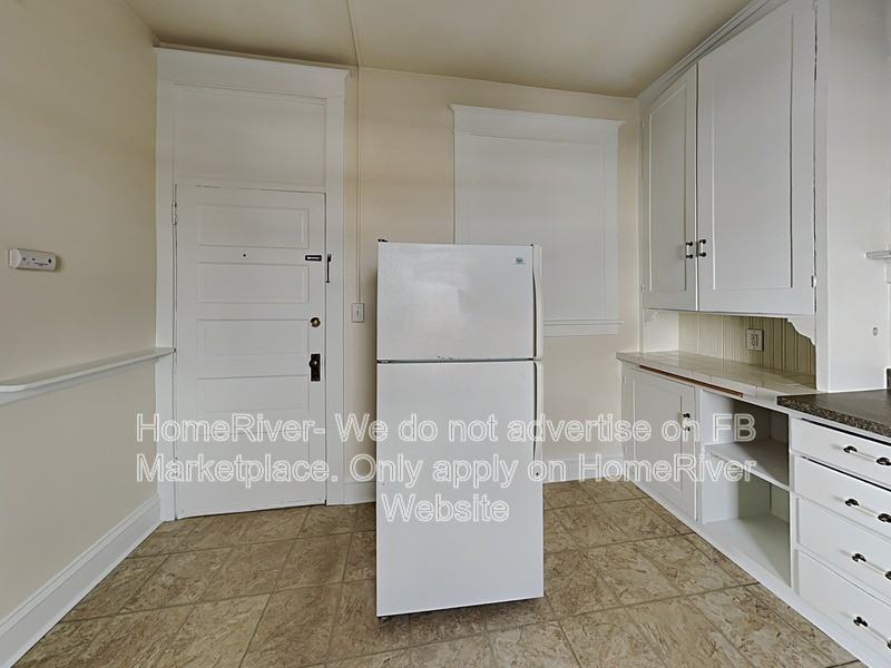 1911 N Monroe St #D - Photo 5 of 11