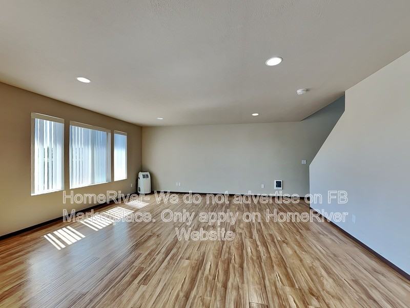 831 S Avalon St - Photo 4 of 24