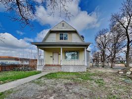 featured image of 904 W Knox Ave