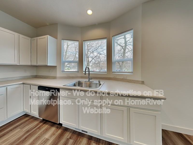 904 W Knox Ave - Photo 3 of 24