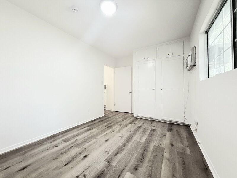 10565 Camarillo St - Photo 6 of 11