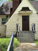 102 Temple St - Photo 1 of 1