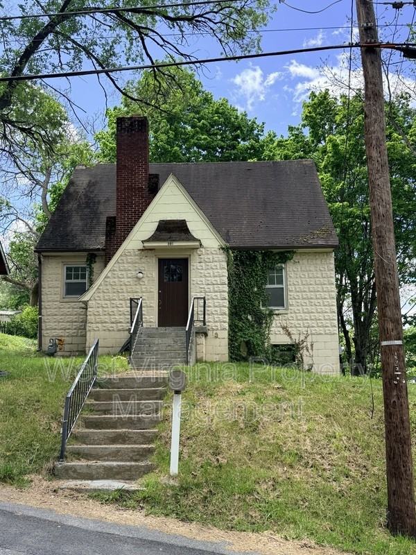 102 Temple St - Photo 2 of 24