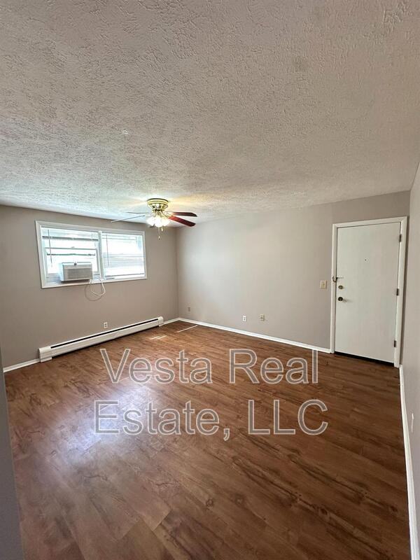 1007 Sheryl Ln - Photo 7 of 8
