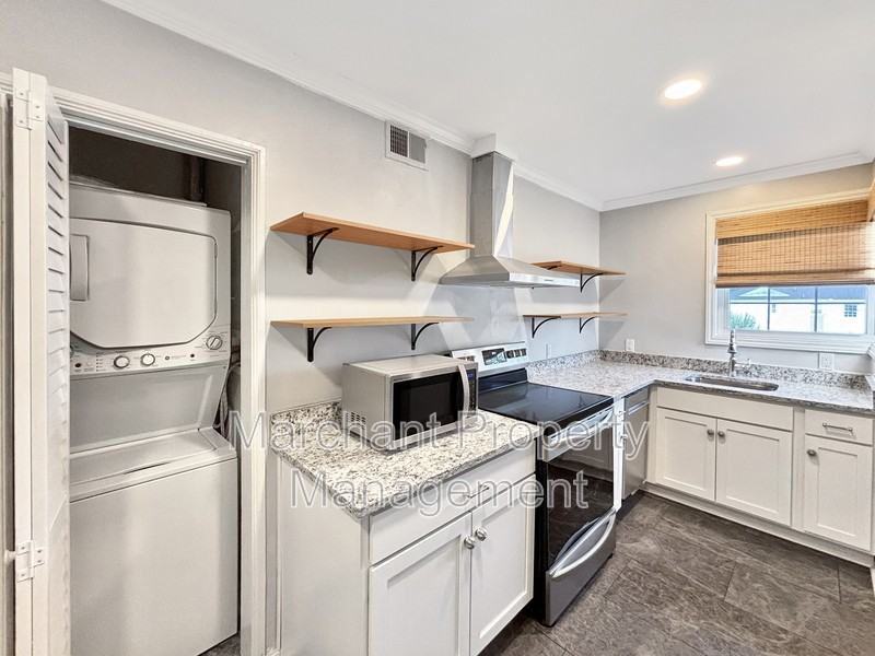 100 Lewis Dr #22E - Photo 5 of 10