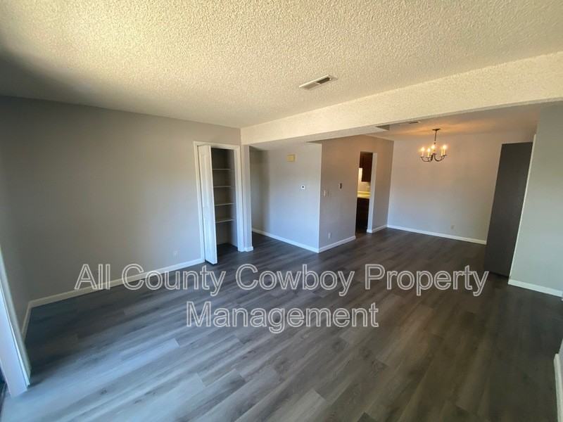 267 N 8th St #6 - Photo 2 of 12
