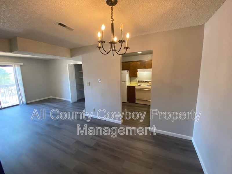 267 N 8th St #6 - Photo 3 of 12