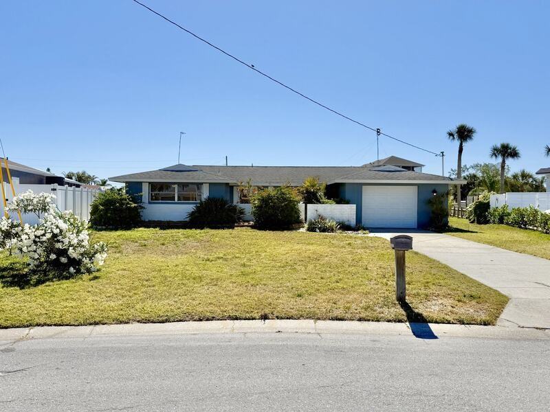 8026 Brighton Dr - Photo 3 of 50
