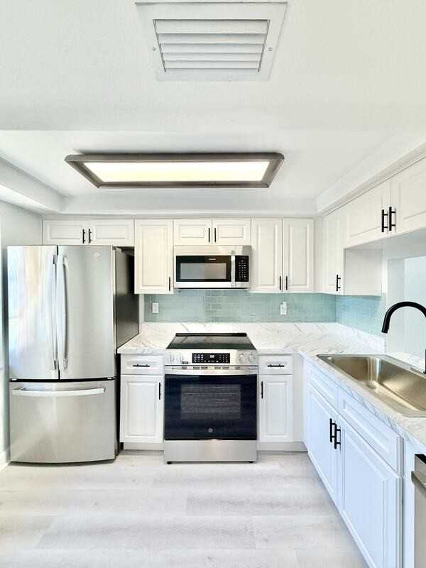 4411 Rustic Dr - Photo 4 of 50