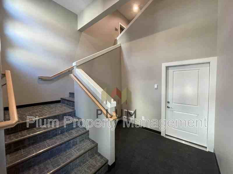 1724 S 14th St W #202 - Photo 5 of 23