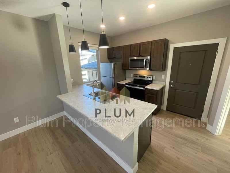 1724 S 14th St W #202 - Photo 7 of 23