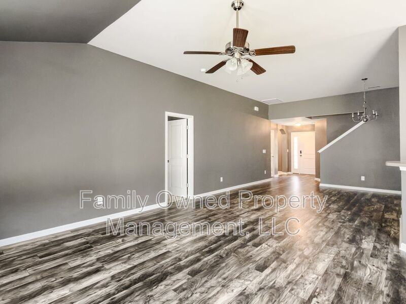 266 Mayfield Dr - Photo 4 of 34