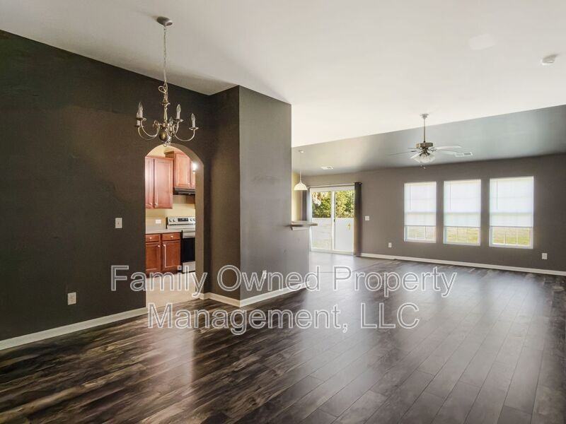 266 Mayfield Dr - Photo 5 of 34