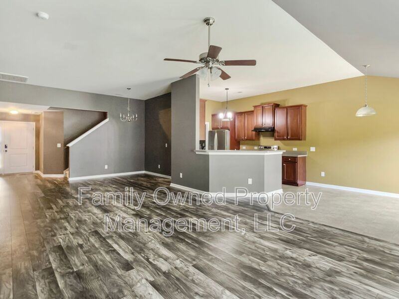 266 Mayfield Dr - Photo 7 of 34